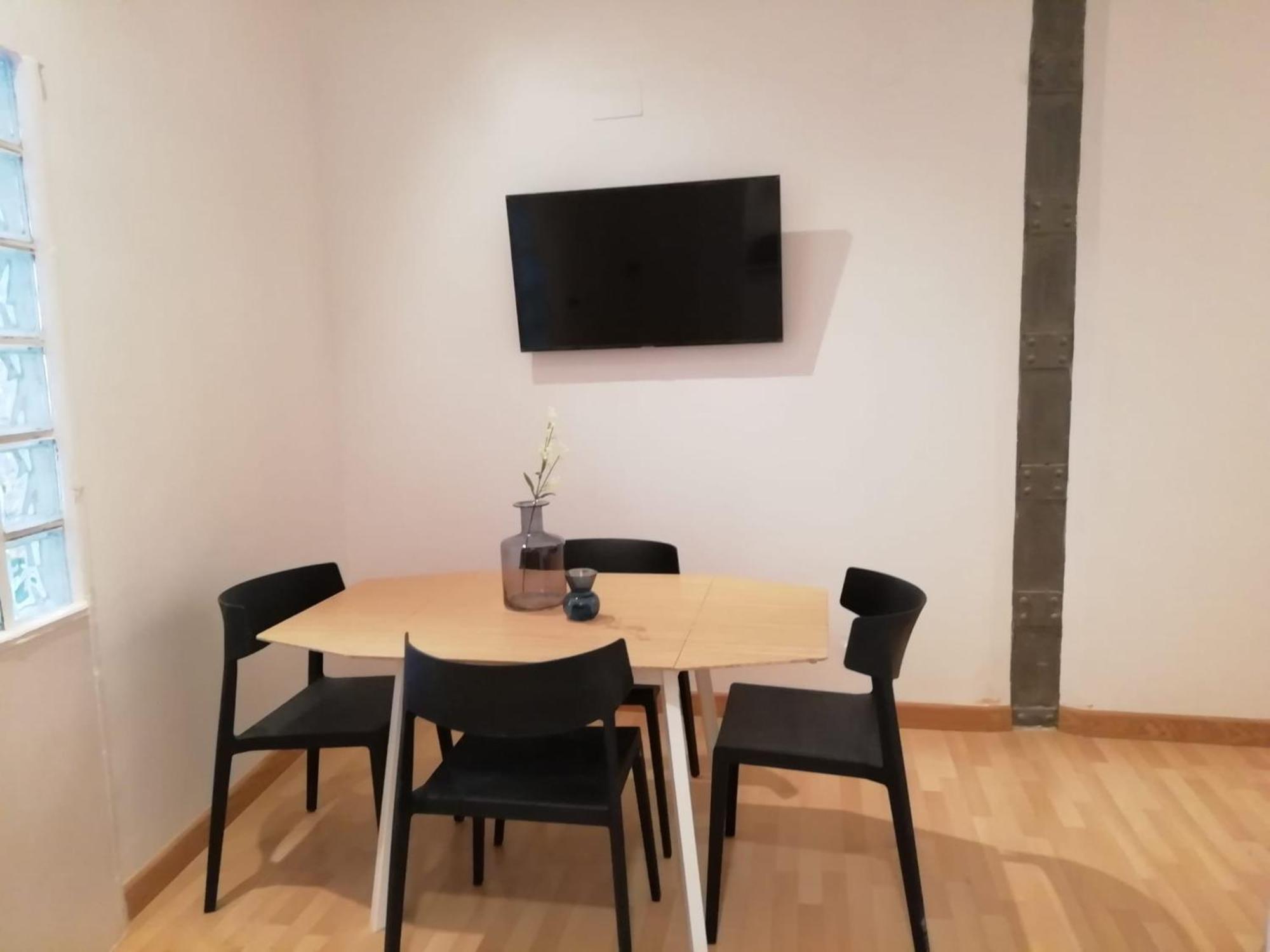 Appartamento con 2 Camere da Letto